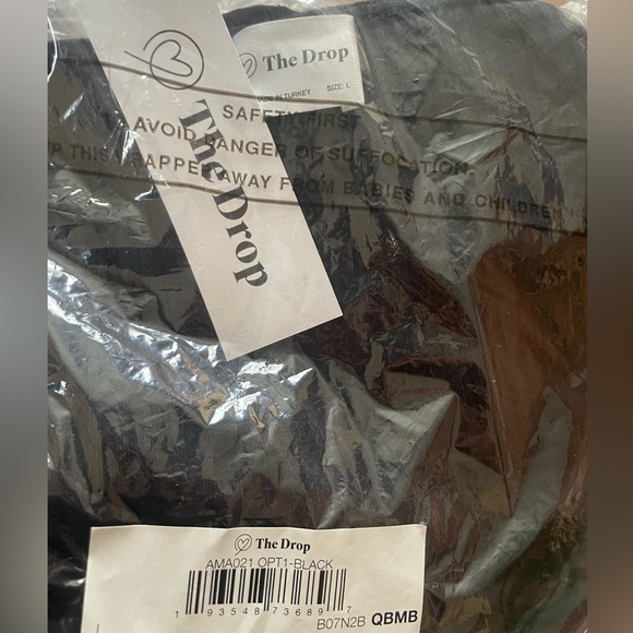 The Drop Women's Standard Long Sleeve V-Neck Gathered Crop Top - Picture 3 of 4